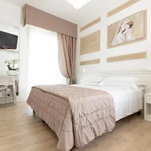 4* Hotel Alexander